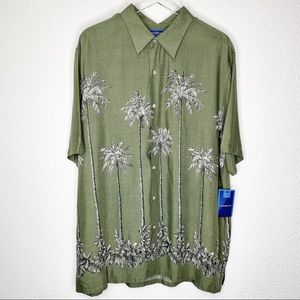NWT Croft & Barrow Palm Button Down Shirt